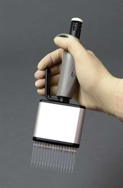 Corning Axygen: Pipettes: 5-50Âµl Adjustable Volume 16 Channel AxyPet Pipettor