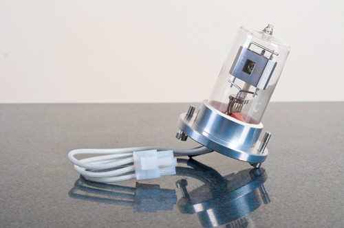 Kinesis UV & Visible HPLC Detector Lamps: Waters 2487 Longlife D2 Lamp