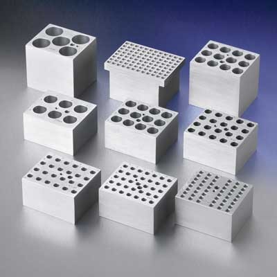 Corning: Equipment: Single Block, 24 x 1.5 mL tubes